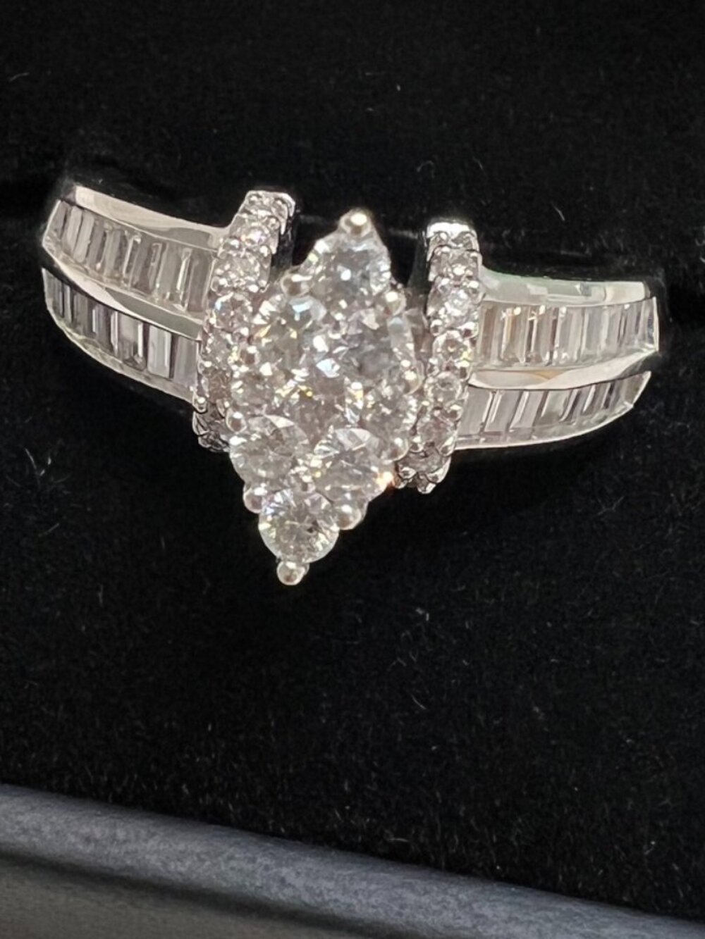 FINI DREAM JEWELRY Marquise Diamond Ring with Baguette Diamonds